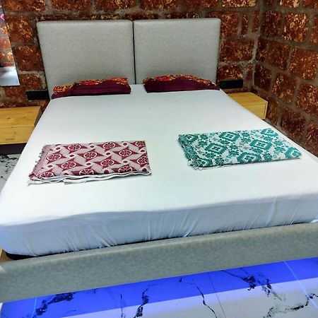 Saka Kadams Home Stay Guhagar Ngoại thất bức ảnh
