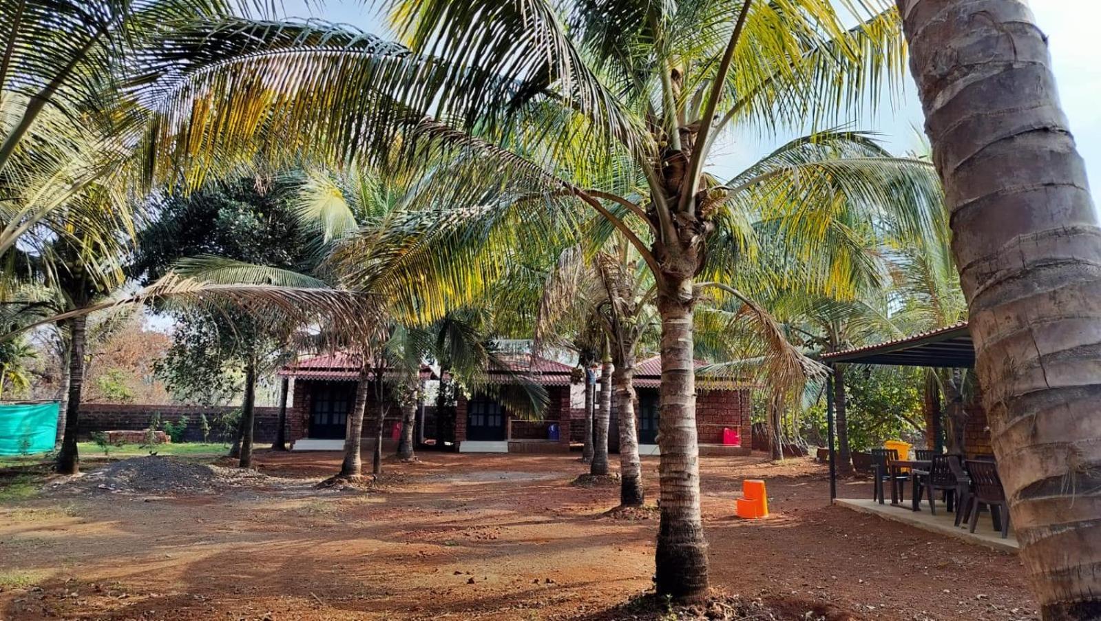 Saka Kadams Home Stay Guhagar Ngoại thất bức ảnh