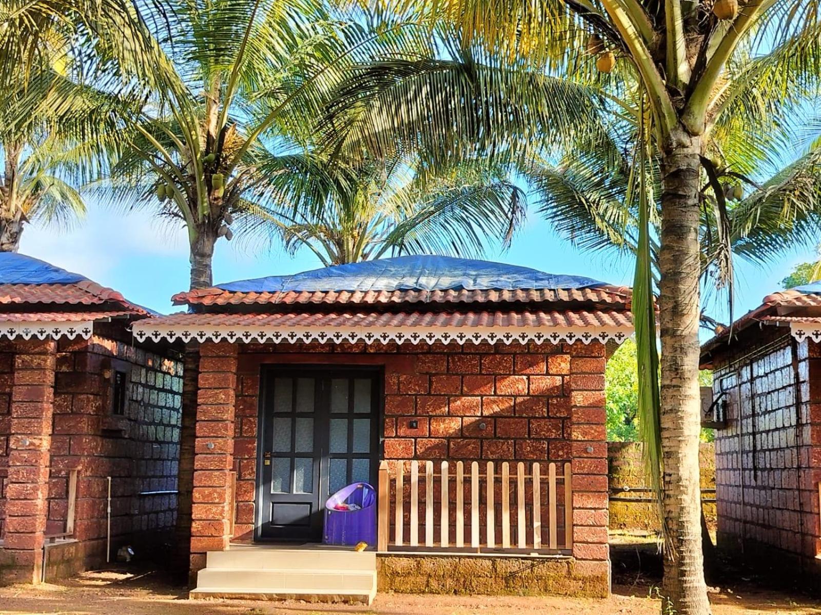 Saka Kadams Home Stay Guhagar Ngoại thất bức ảnh