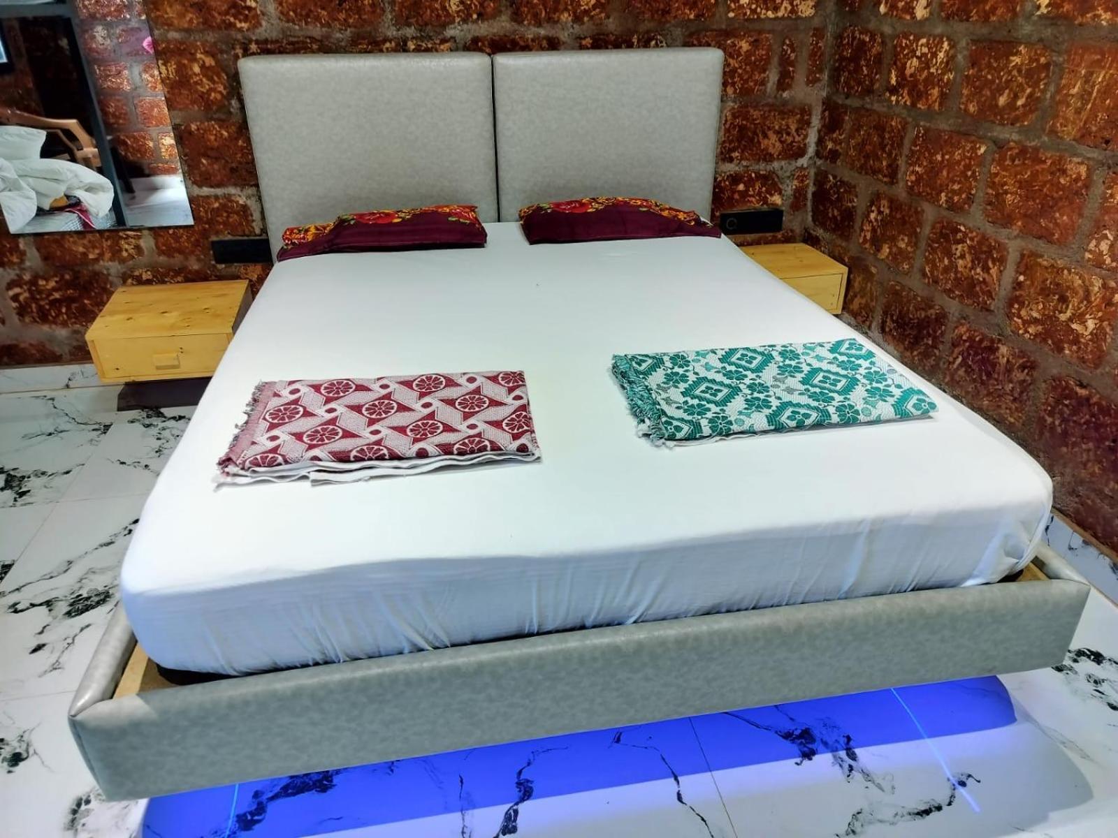 Saka Kadams Home Stay Guhagar Ngoại thất bức ảnh